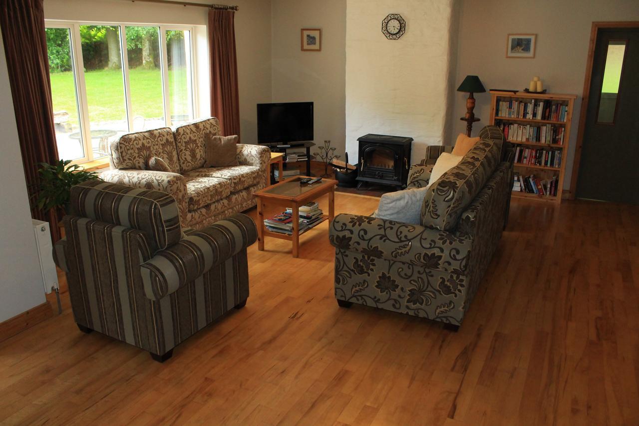 Pinewood Lodge Laragh Bagian luar foto