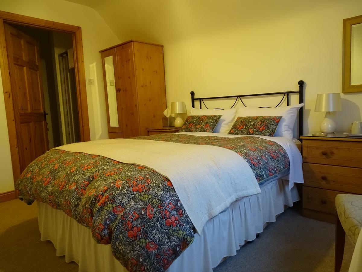 Pinewood Lodge Laragh Bagian luar foto