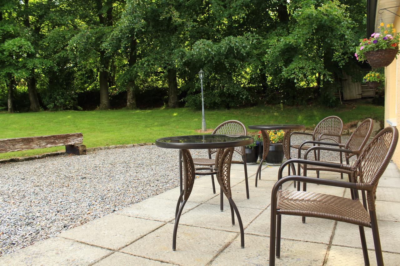 Pinewood Lodge Laragh Bagian luar foto